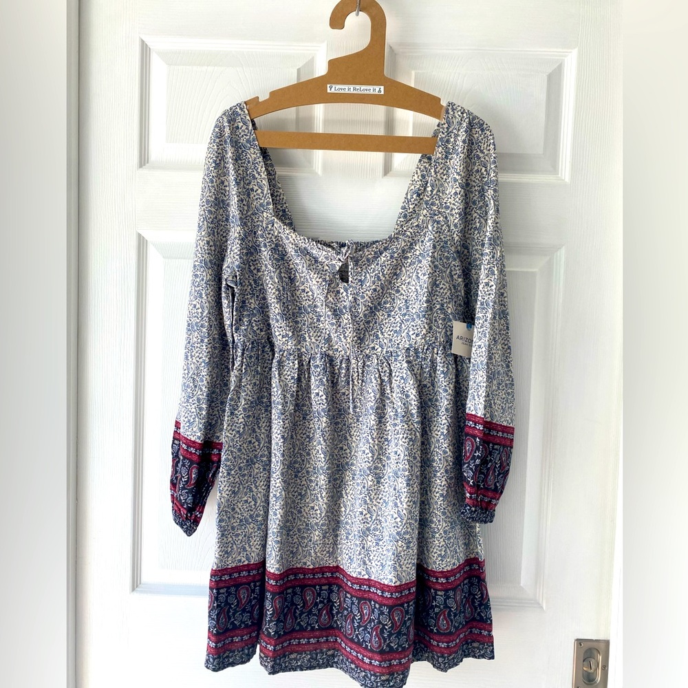 ARIZONA 🆕TOP MEDIUM SIZE NEW!!